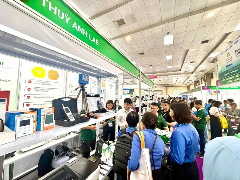 Gian hàng Thùy Anh Lab tại triển lãm Analytica Hanoi 2026