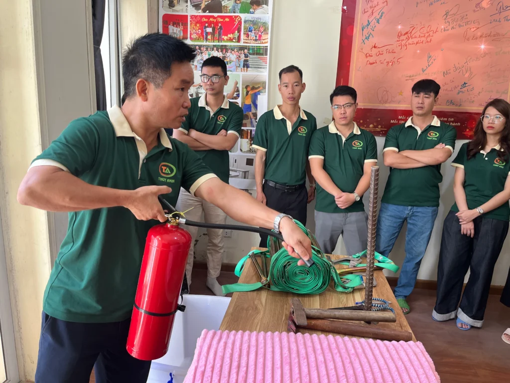 Hướng dẫn dùng bình cứu hỏa