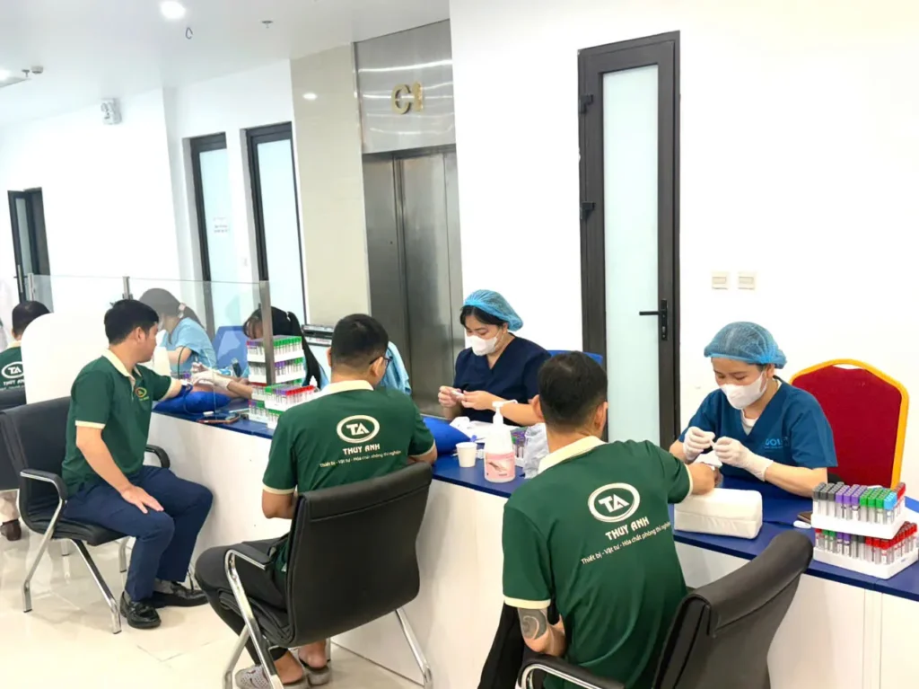 Chương trình khám sức khỏe định kỳ của Thùy Anh Lab bao gồm các danh mục khám tổng quát và xét nghiệm, tầm soát một số vấn đề cơ bản